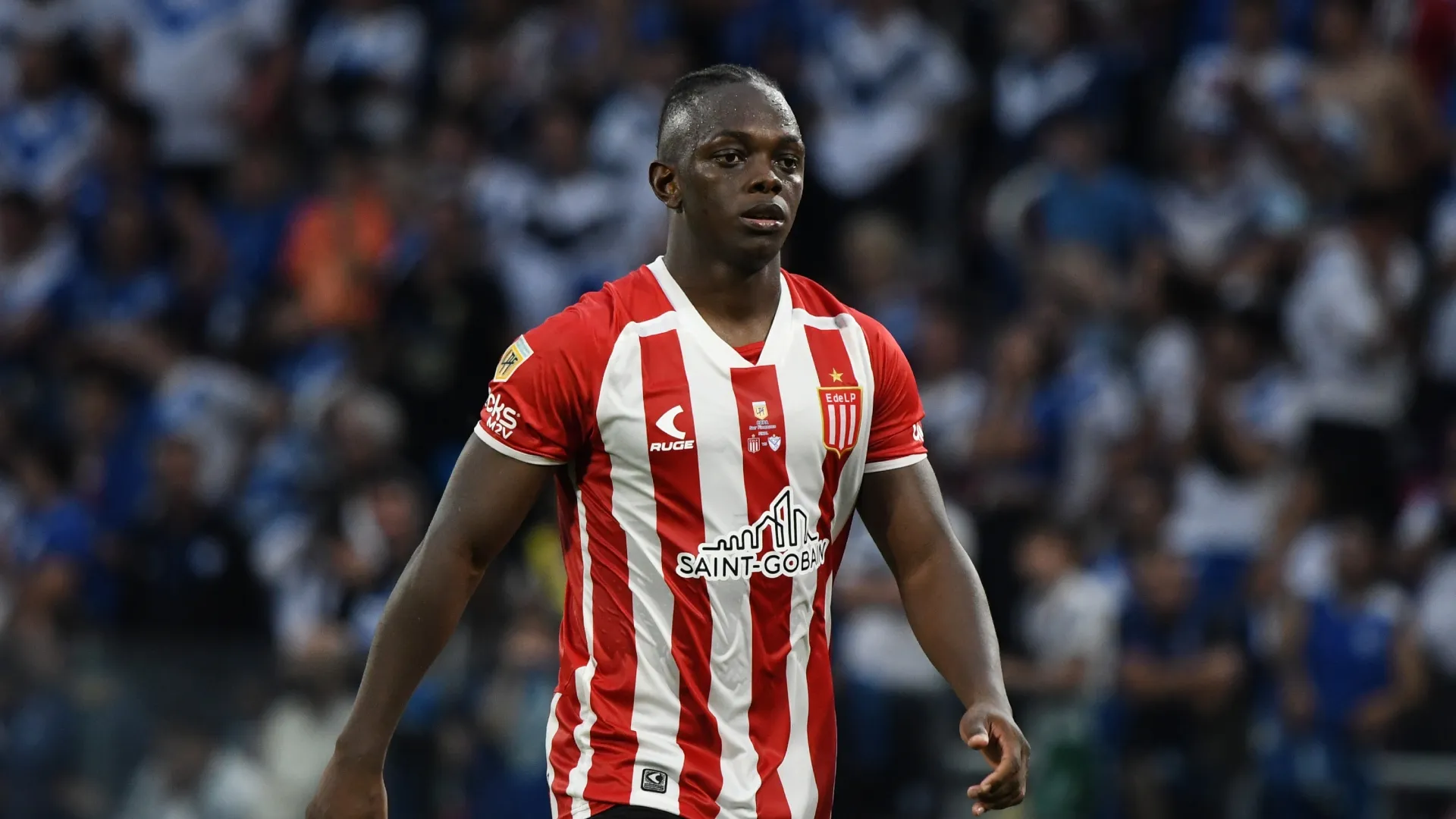 Edwuin Cetré, muy cerca de Boca.