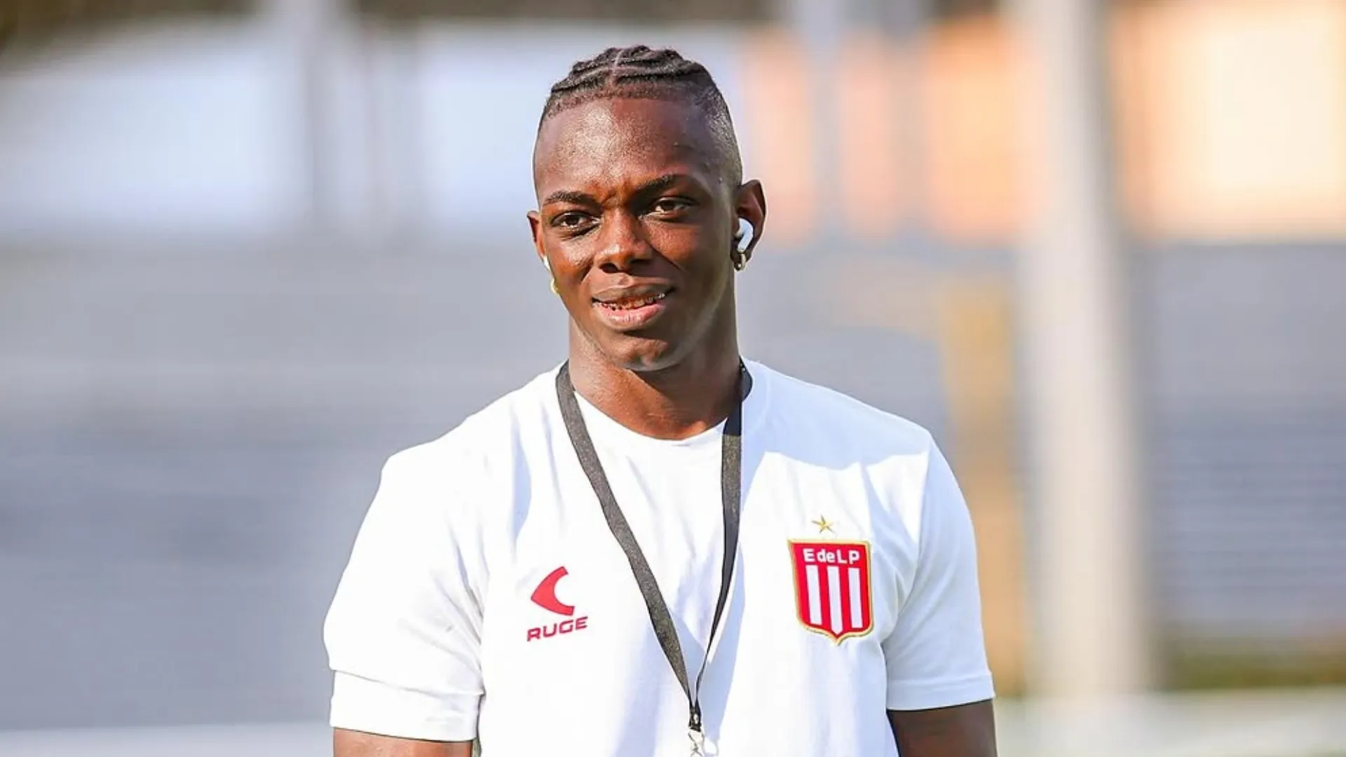 Cetré, cada vez más cerca de Boca.