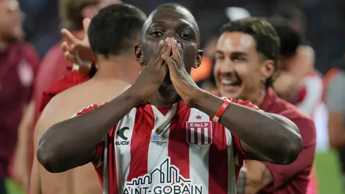 Todavía no hay resolución por Edwuin Cetré.
