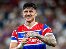 ¿Un guiño a Riquelme? El gesto de Adam Bareiro en su gol con Fortaleza que fue viral entre los hinchas de Boca