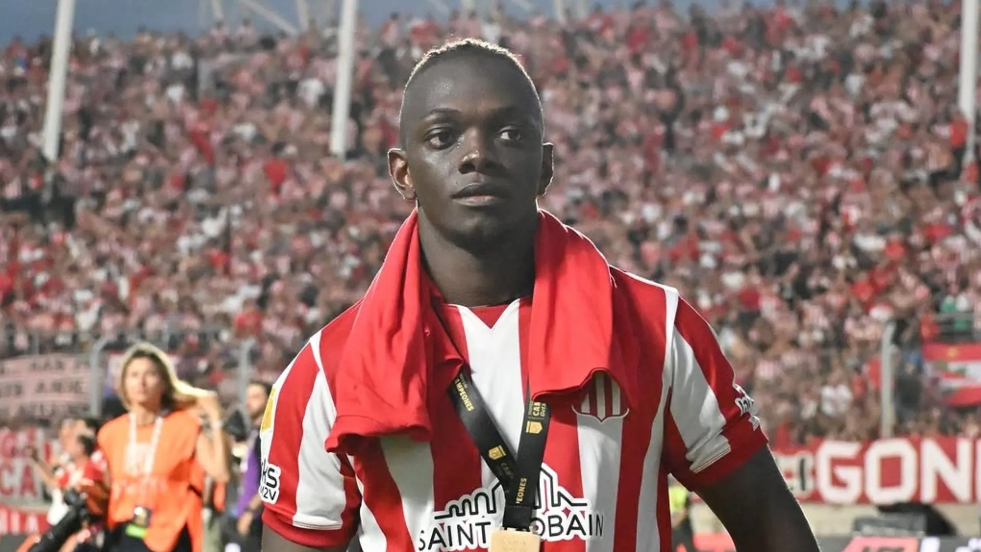 Estudiantes ya negocia la renovación de Cetré.