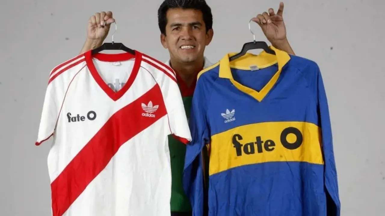 El sponsor de Fate en las casacas de Boca y River.