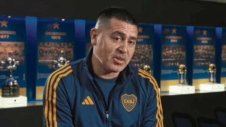 Riquelme tiene dos nombres en carpeta.