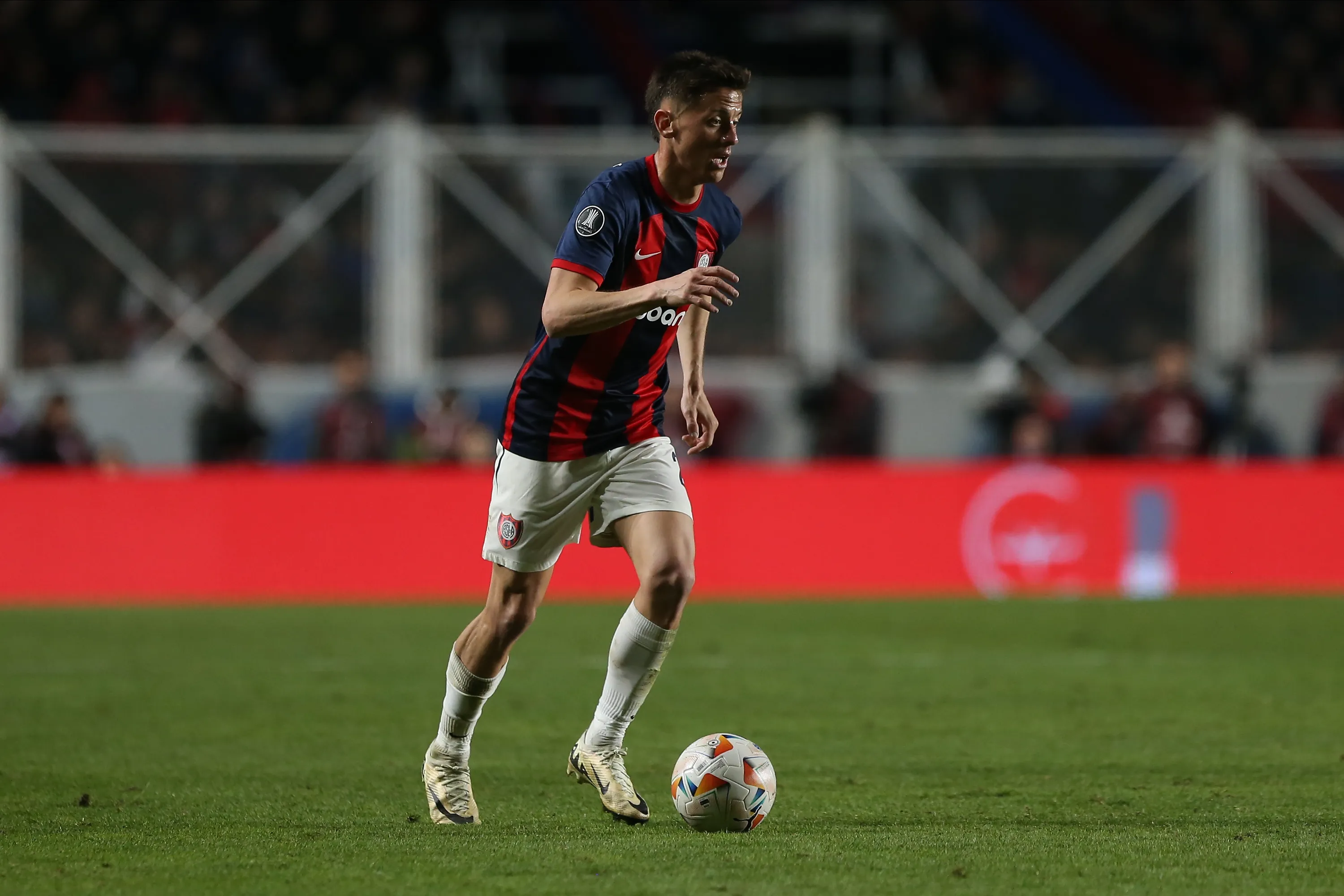Tripichio palpitó el clásico contra Boca. Foto: Getty Images