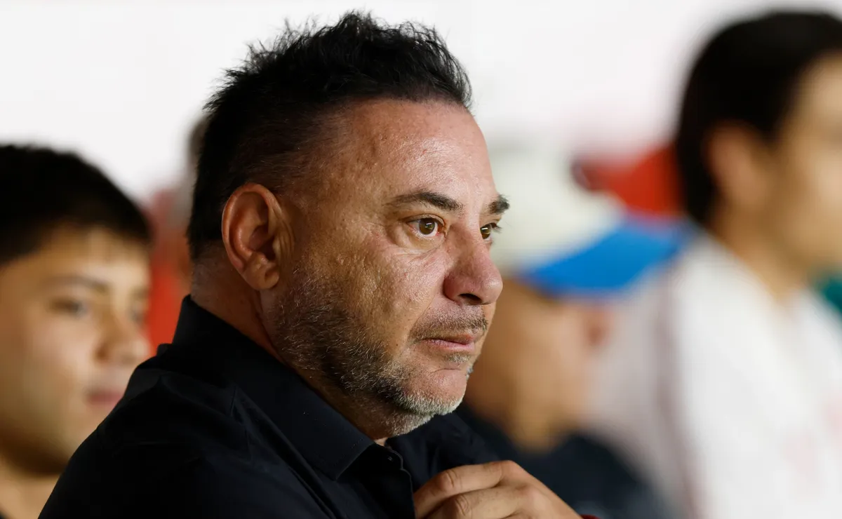 Con Úbeda cuestionado, qué dijo Mohamed sobre la chance de dirigir a Boca: “La verdad que…”