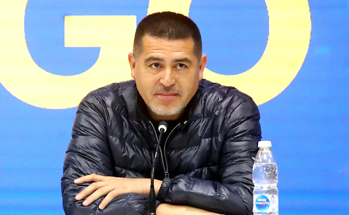 Nadie lo tenía: el mediocampista que le gusta a Riquelme para reforzar a Boca