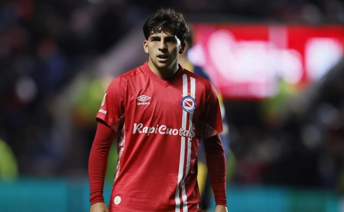 La picante respuesta de Hernán López Muñoz a un periodista que lo acusó de traidor por ir a Boca: 