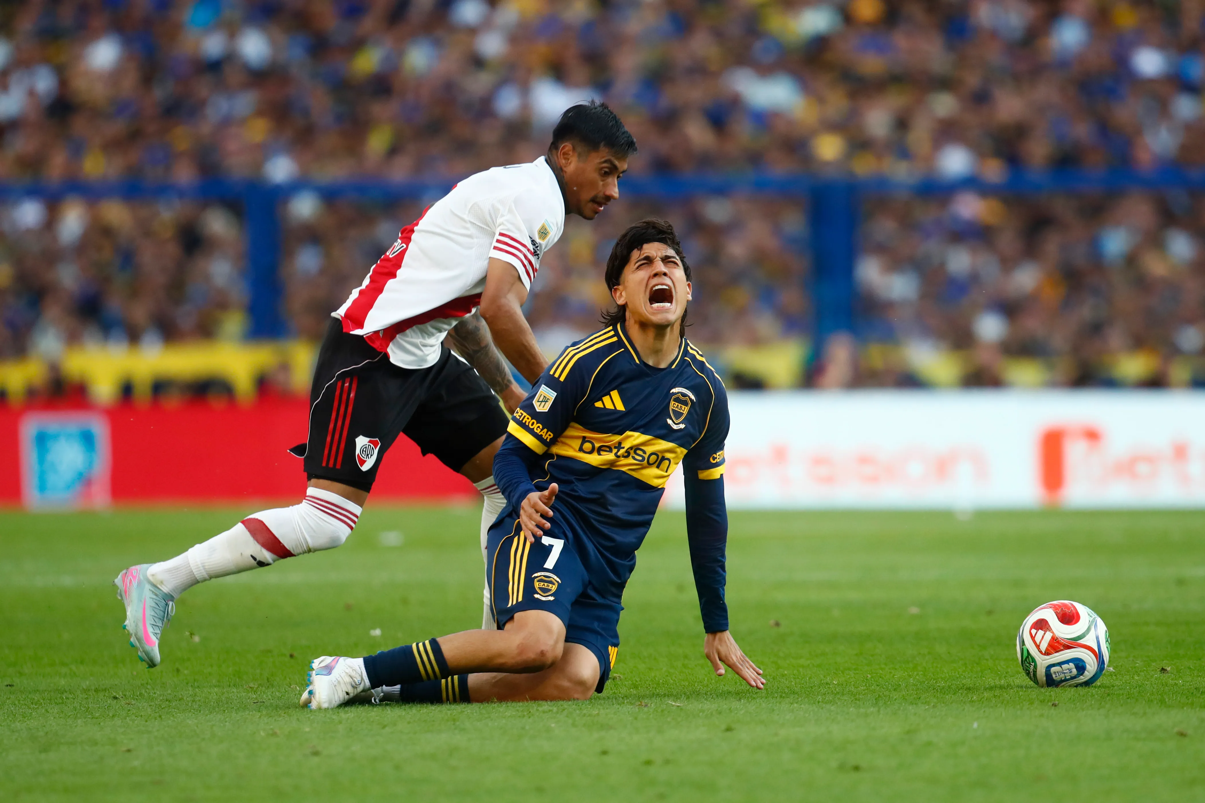 Zeballos, lesionado en Boca. (Getty)