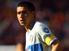 Cambió la camiseta con Riquelme y lo amenazaron de muerte: "Me quisieron pegar un tiro"