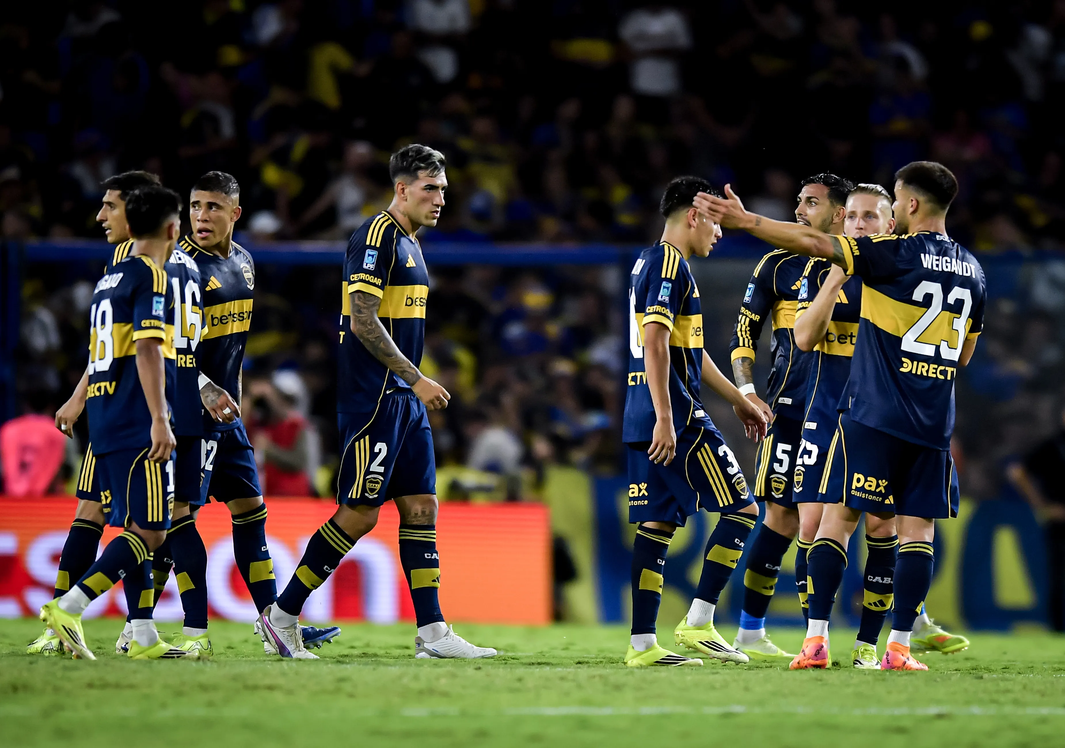 Los defensores en Boca no convencieron. (Getty)