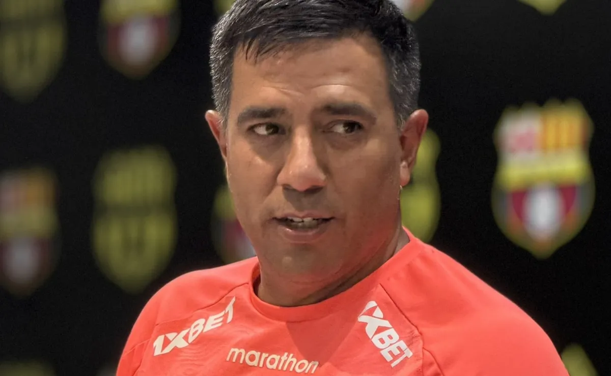 La primera decisión del DT de Barcelona de Ecuador tras saber que enfrentará a Boca en la Copa Libertadores 2026