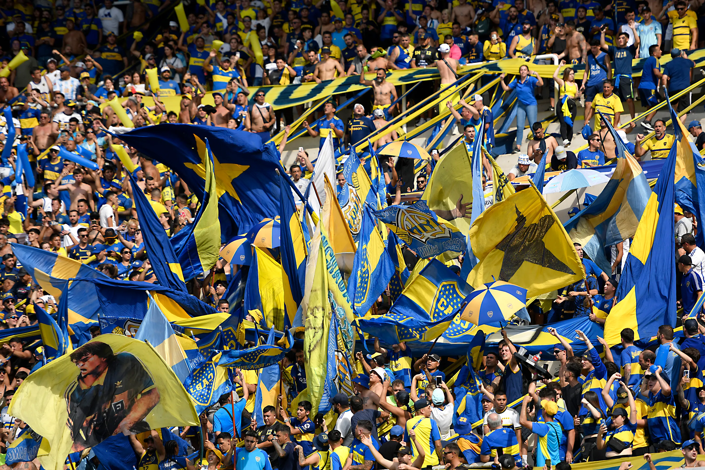 Hinchas de Boca en el Alberto Kempes. (Getty)