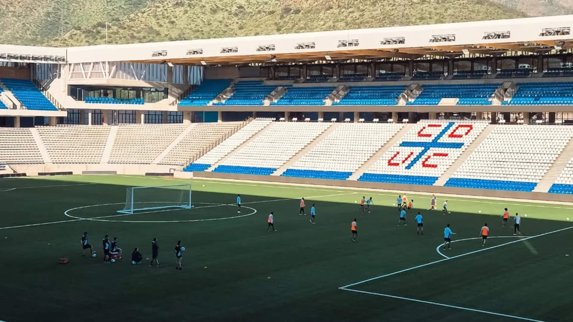 La U. Católica le ofreció 450 lugares para Boca. (Claro Arena Instagram)