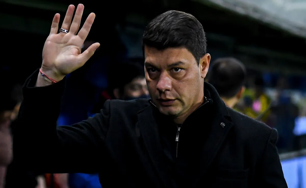 El drama de Battaglia con su tobillo: prótesis, una operación fallida y molestias post retiro