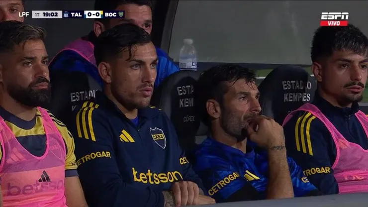 Paredes en el banco de suplentes de Boca. Foto: captura ESPN.