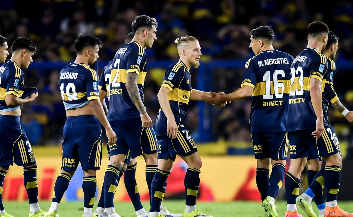Fuerte cambio: era titular en Boca, casi lo venden y ahora ni siquiera va al banco
