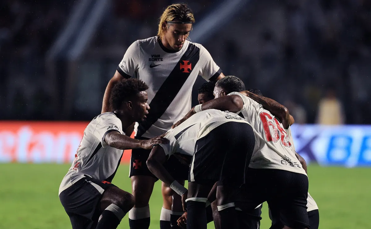 Rechazó ir a Boca y ahora le va mal: su DT lo liquidó en conferencia