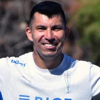 Con qué jugador de Boca cambió camisetas Gary Medel tras el partido ante Universidad Católica