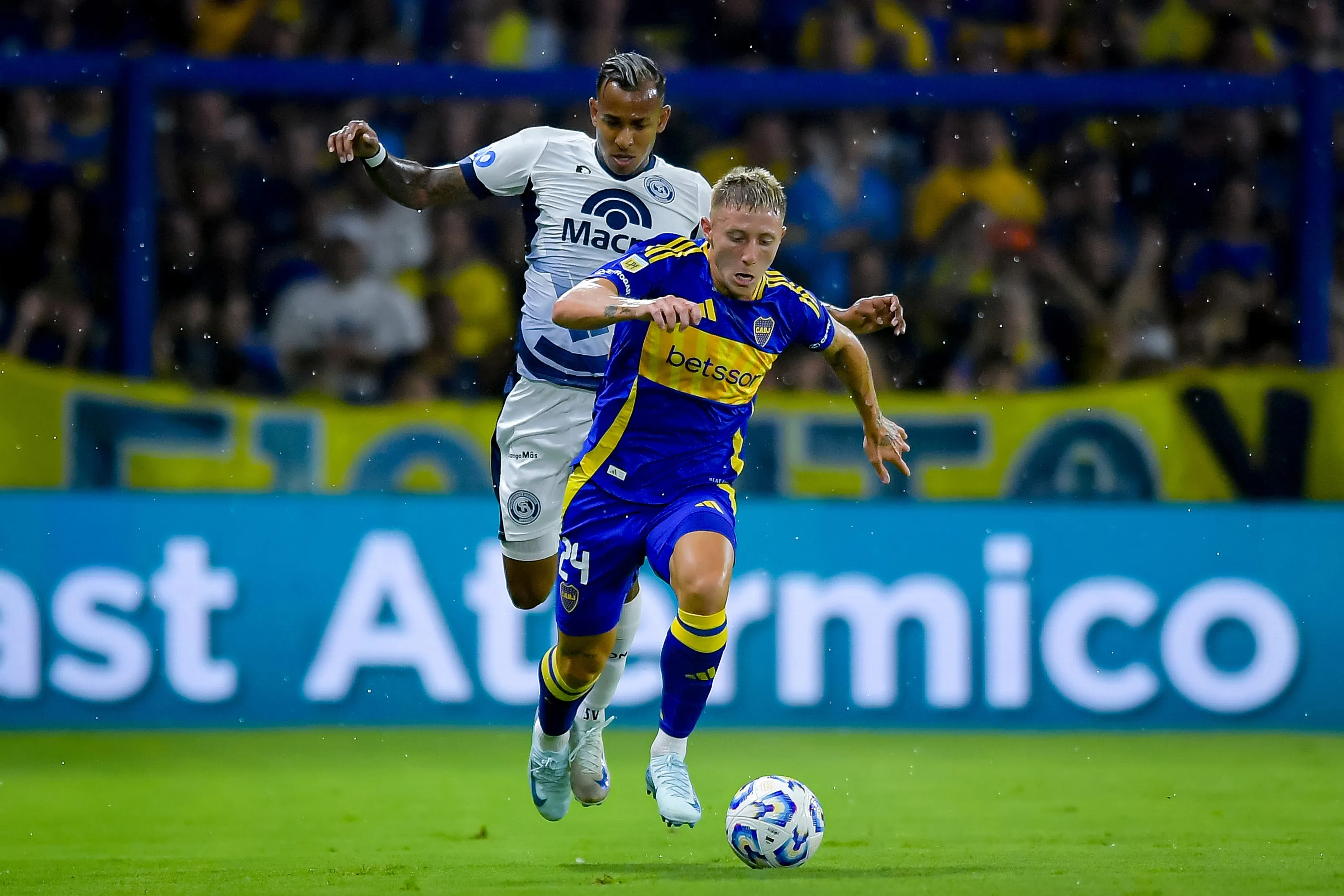 Villa, en un duelo contra Boca. (Getty)