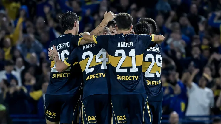 Los tres suplentes que conformaron a Úbeda ante Independiente.