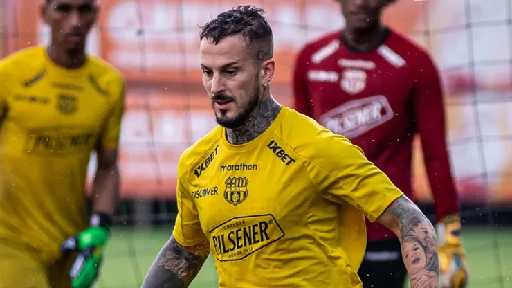 Pipa Benedetto palpitó el duelo contra Boca.