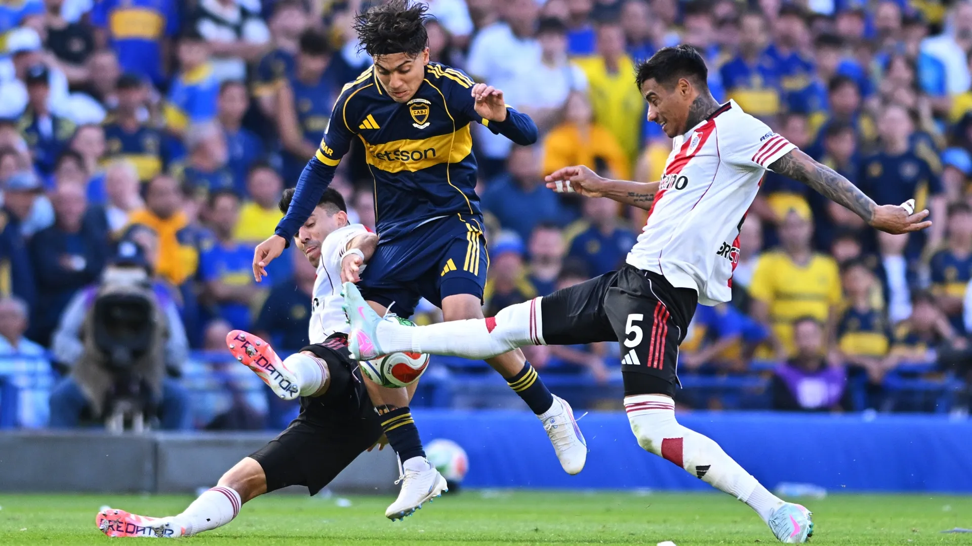 Este domingo se juega un nuevo Superclásico.