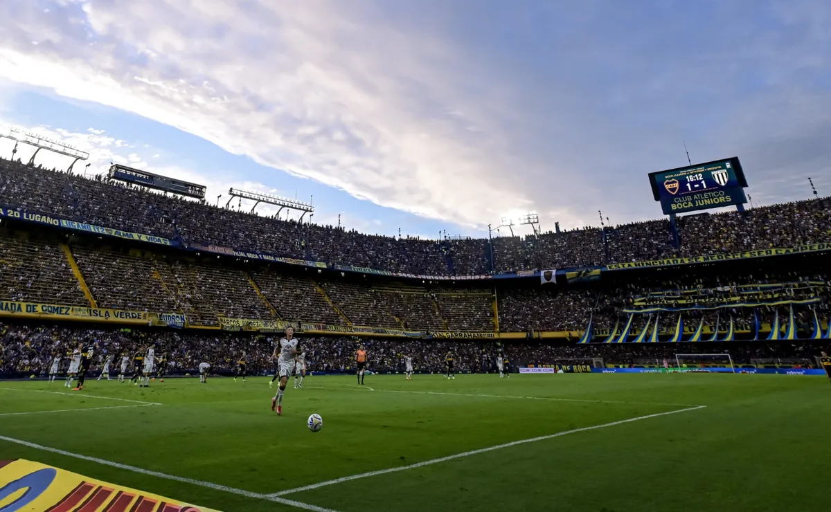 Medida anti-River: la decisión que tomó Boca para cuidar el campo de juego de La Bombonera