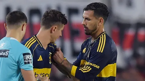 El gesto de Ander Herrera con Paredes tras el triunfo de Boca sobre River.
