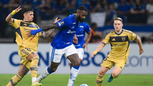 Un jugador de Boca, apuntado por los hinchas.