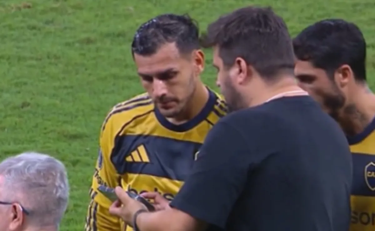 El video que le mostraron a Paredes ni bien terminó el partido y lo indignó