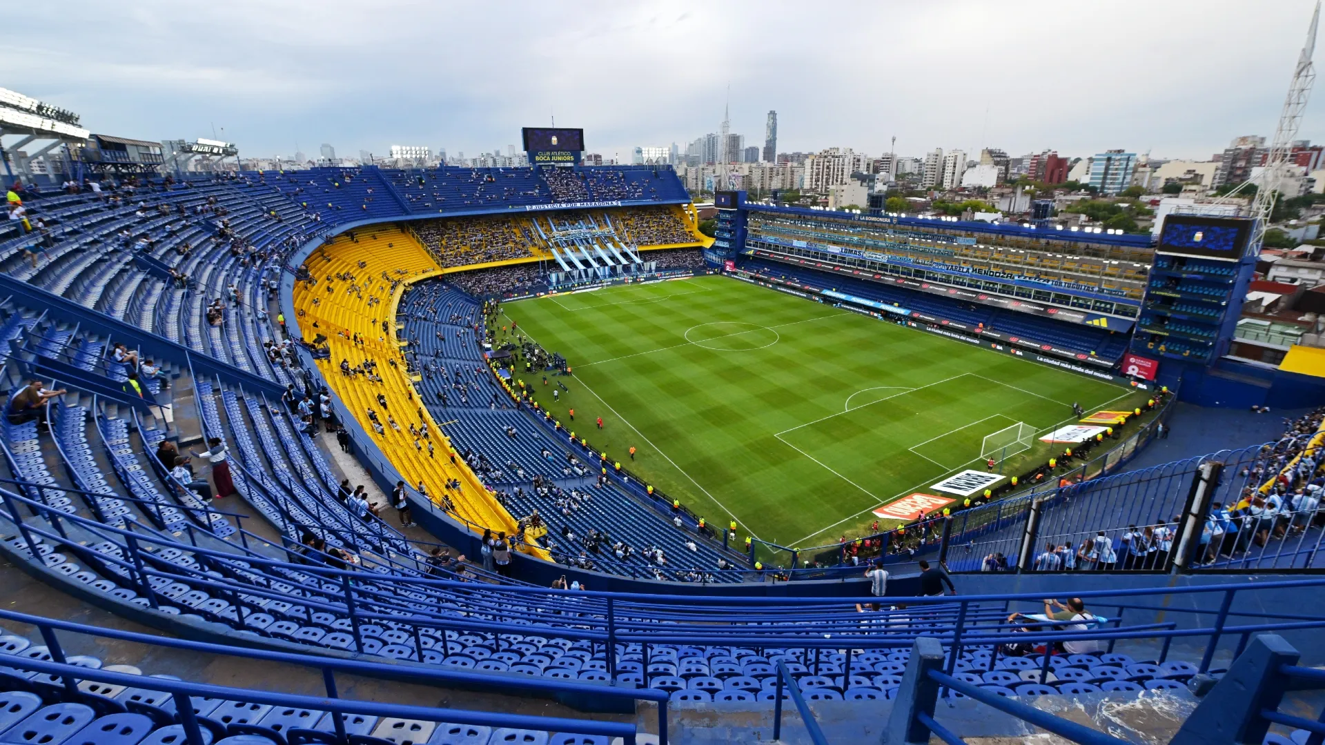 Si hubiera Superclásico, se jugará en La Bombonera. (Getty Images)