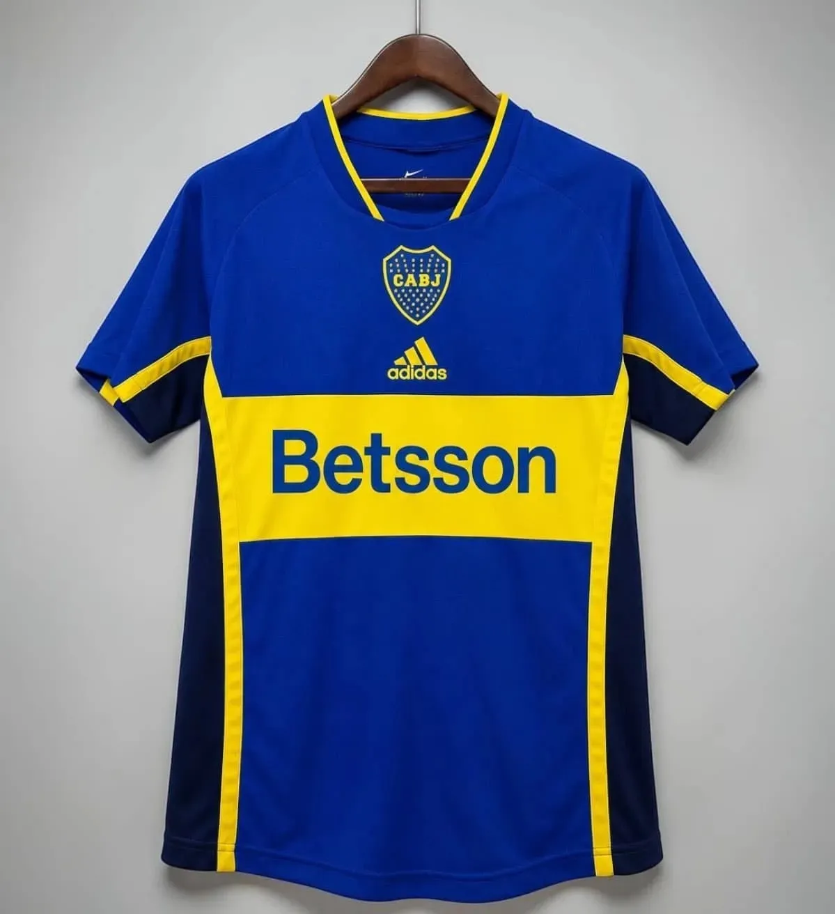 ¿Se verá así? El nuevo homenaje que prepara Adidas para Boca.