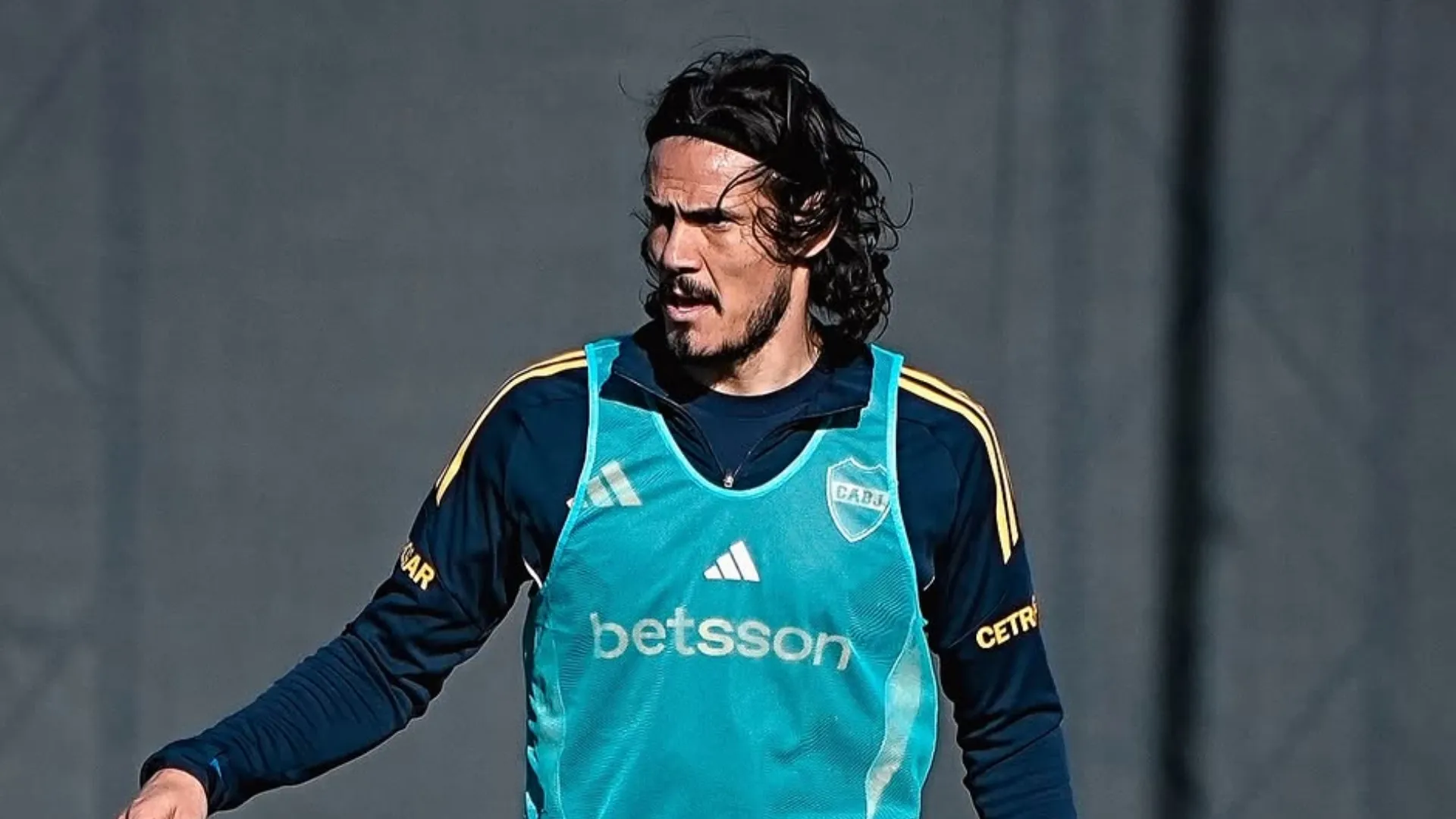 Cavani trabaja para volver a jugar en Boca. (Boca Oficial)