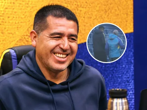 Riquelme apareció en el campo de juego de La Bombonera a horas de Cruzeiro