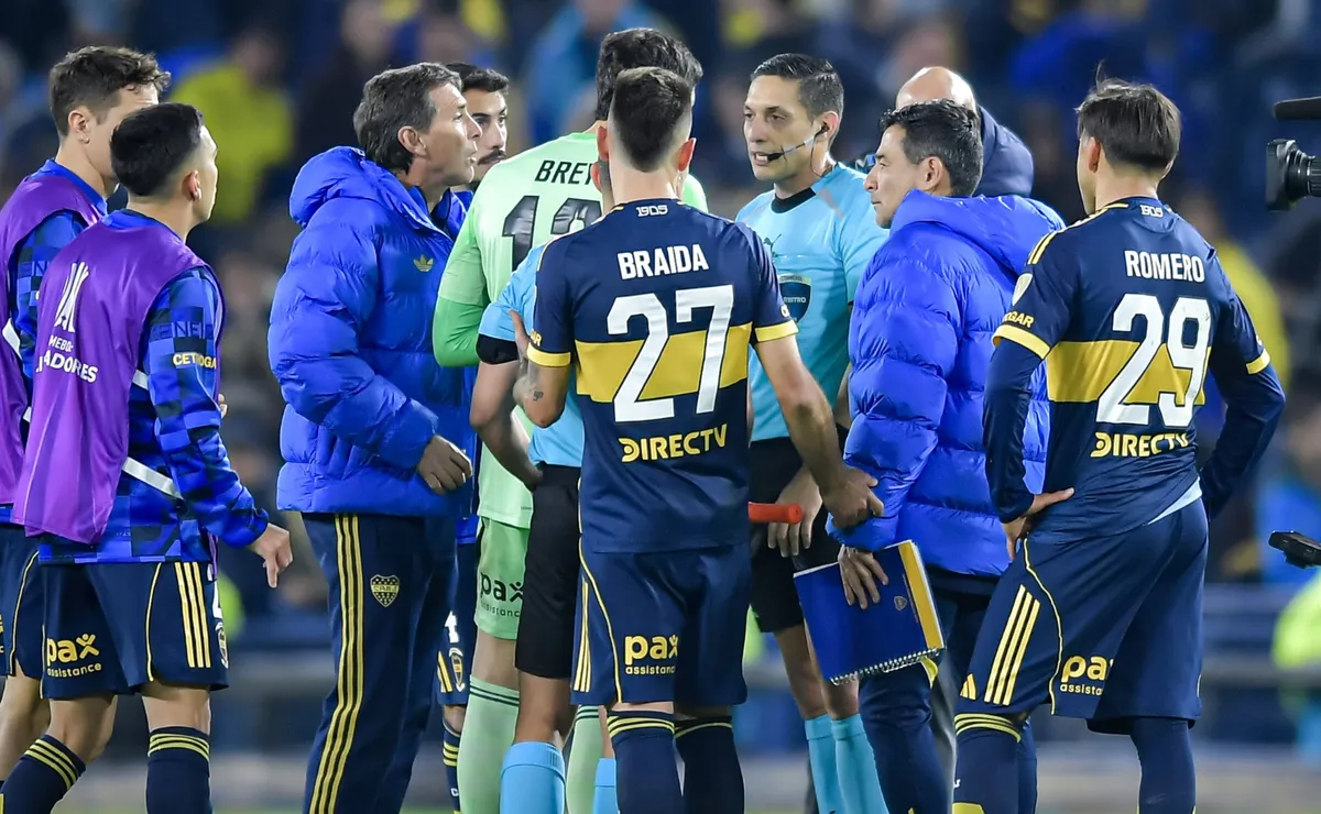 Bronca total en Boca por los fallos arbitrales ante Cruzeiro: la postura del club