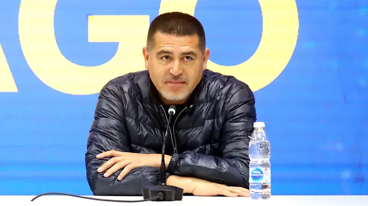 Riquelme busca reforzar el lateral derecho de Boca.