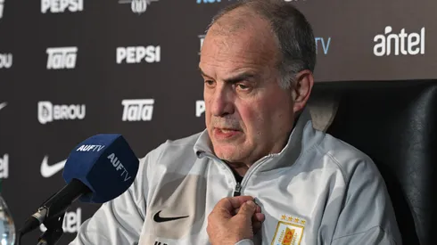Bielsa debe definir a sus convocados para el Mundial.