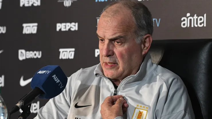 Bielsa debe definir a sus convocados para el Mundial.