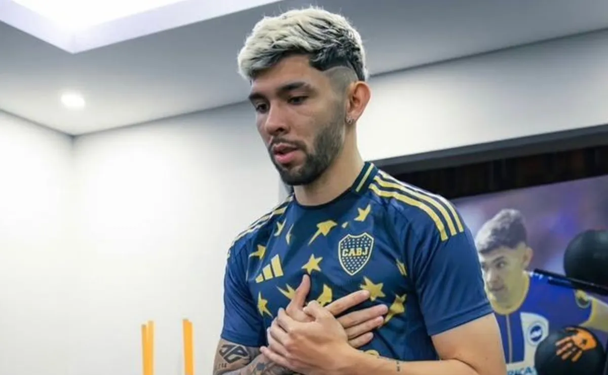 El crack sudamericano que apareció con una camiseta de Boca y volvió locos a los hinchas: 