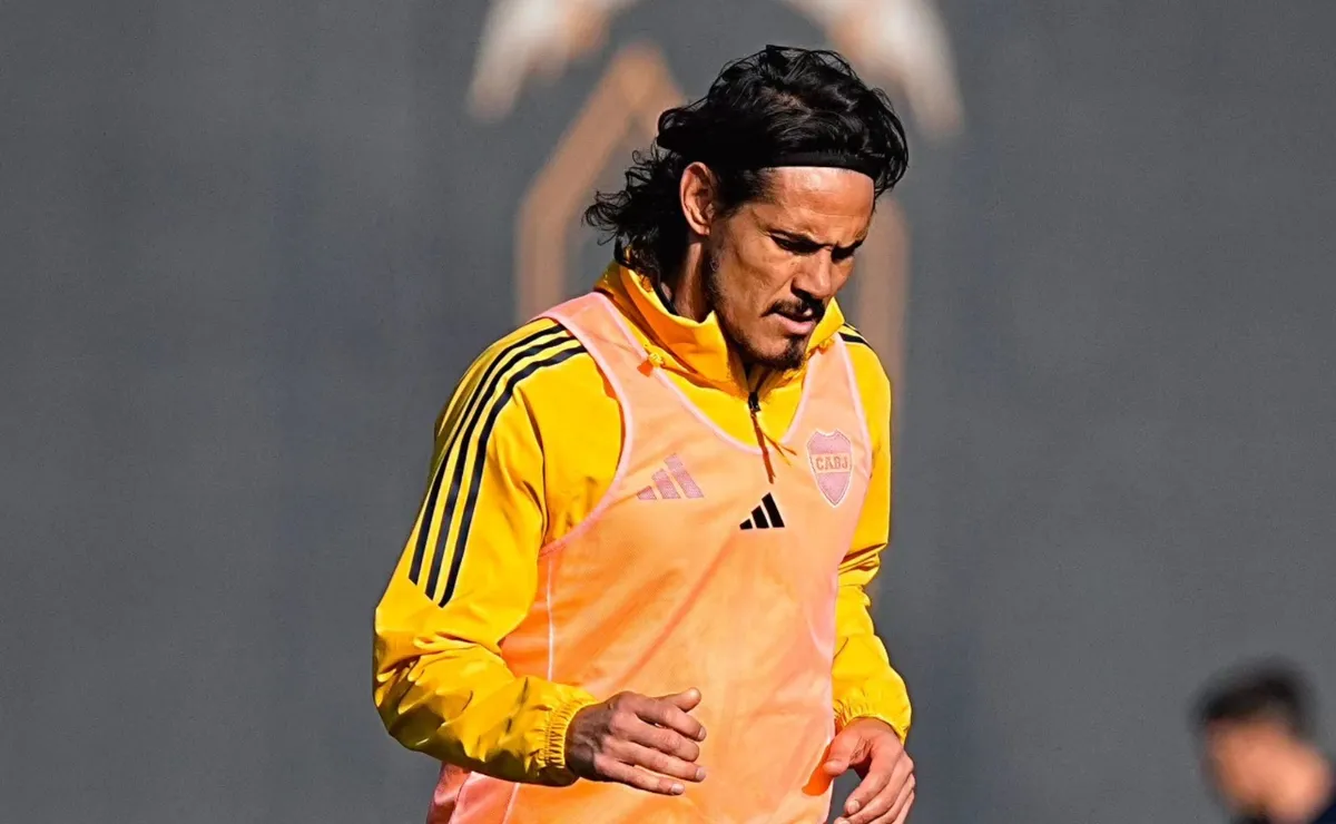 Alarma en Boca: la novedad sobre Cavani que vuelve a preocupar a Úbeda