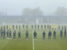 El homenaje del plantel de Boca a Fernando Gayoso en la práctica tras su fallecimiento