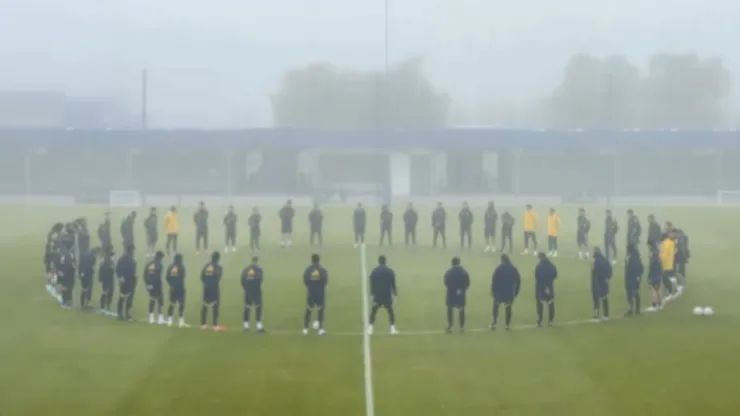 Boca homenajeó a Gayoso en el entrenamiento.