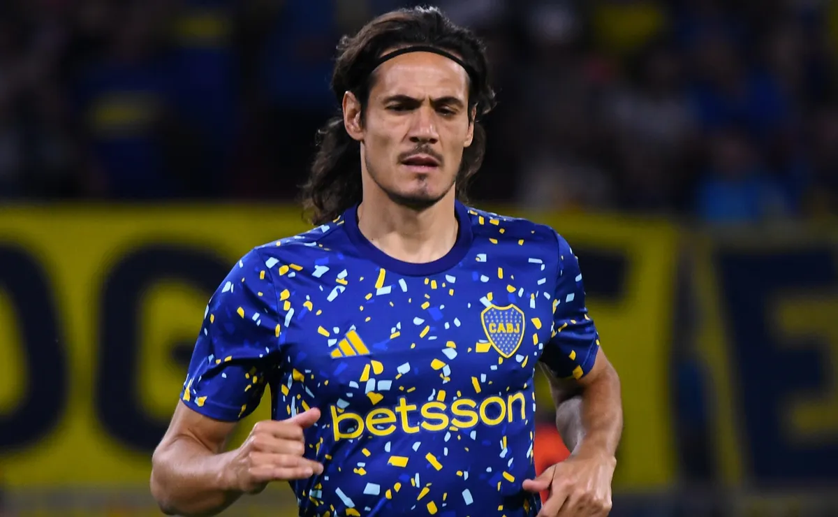 La drástica decisión que analiza tomar Cavani en Boca para volver a jugar en 2026