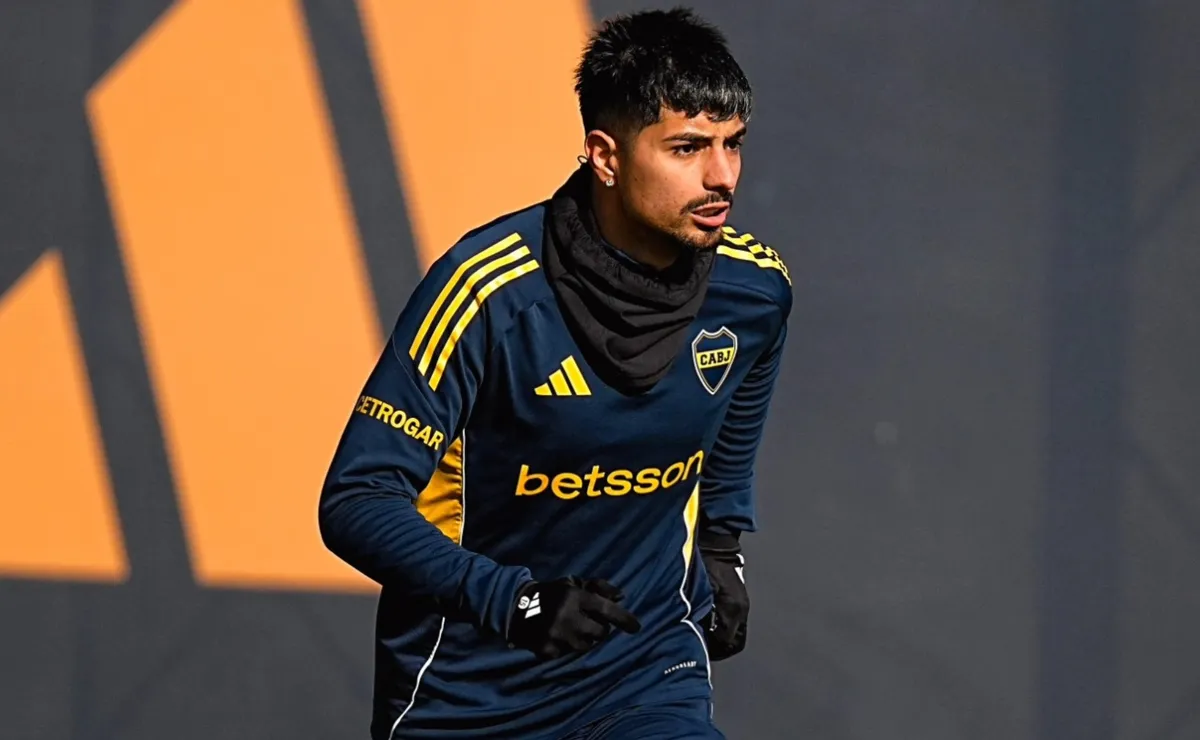 ¿Se va de Boca? El club chileno que tiene en carpeta a Williams Alarcón para junio