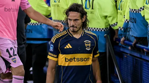 Cavani se va a operar en Boca.