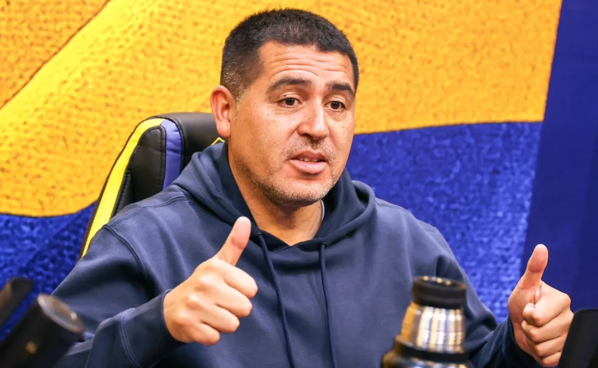 Un técnico que le gusta a Riquelme habló de la chance de ser DT de Boca y fue sincero: 