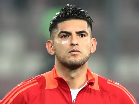 Zambrano compartió cancha con su hijo en Perú pero se fue expulsado