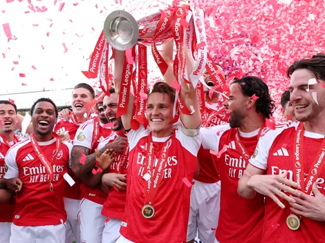 Una figura del Arsenal campeón de la Premier League visitó La Bombonera