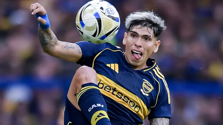 Palacios se entrena a la par de sus compañeros.