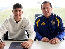 Franco Pérez, hijo de Omar, firmó su primer contrato con Boca